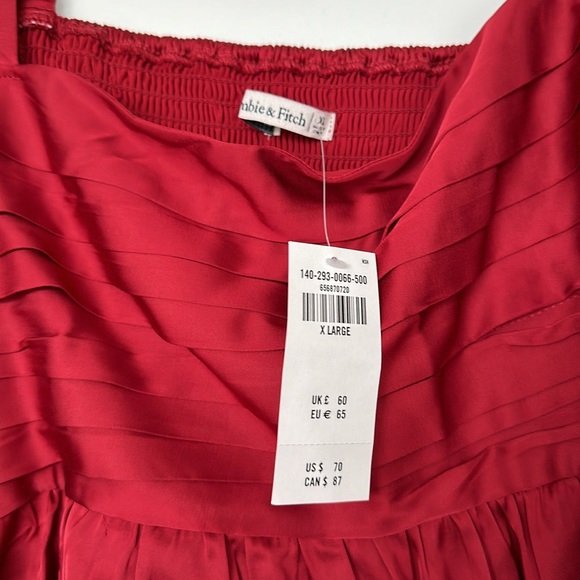 NWT Abercrombie Emerson Red square neck top - Picture 2 of 5